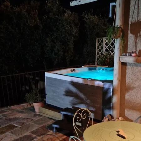 Holiday home A Pasturella, Jacuzzi Venzolasca